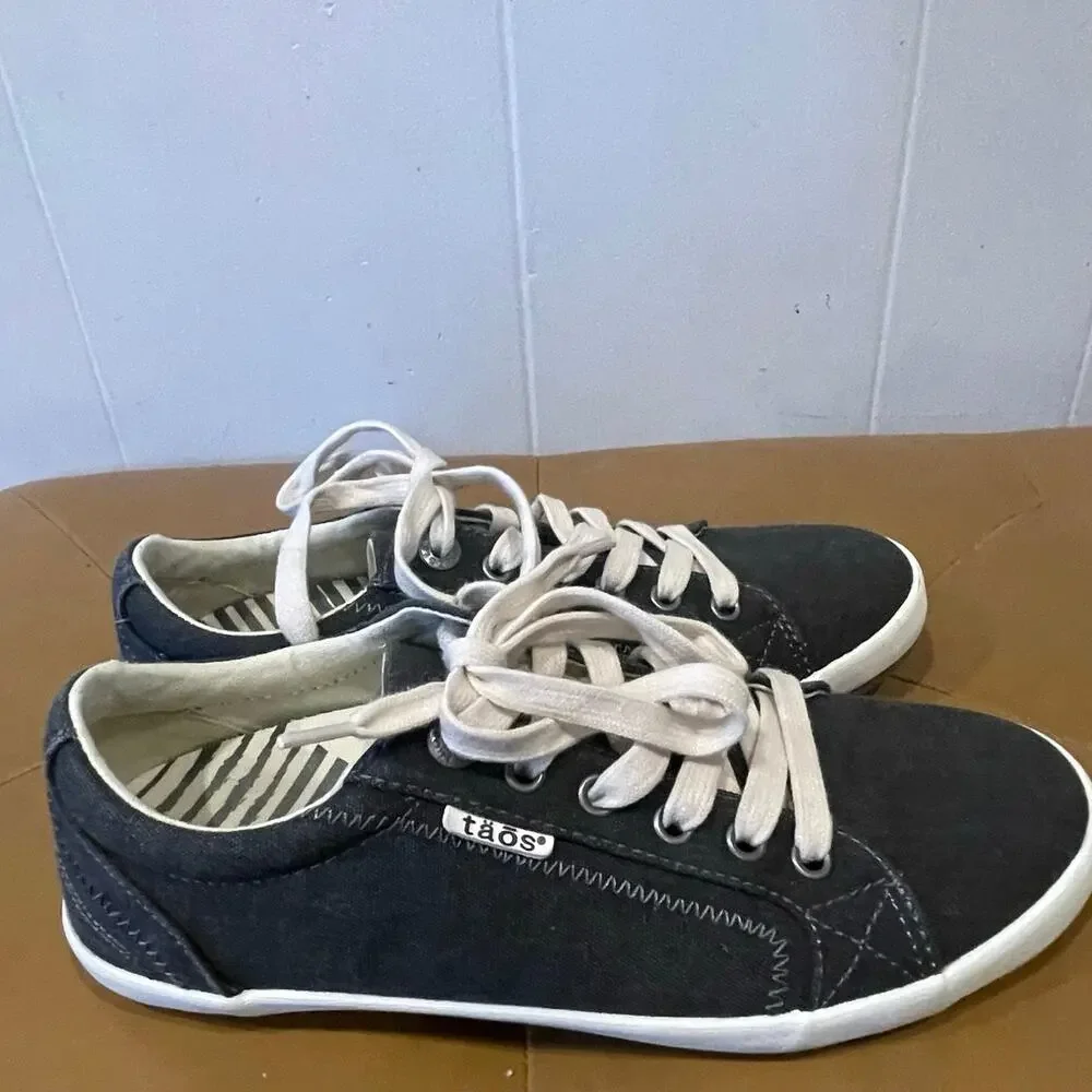 Taos Canvas Star Sneakers Comfortable Ergonomic Lace Up Casual Shoes‎ Womens 7.5